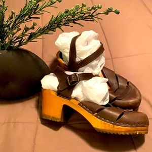 Sven Swedish Brown Clogs
